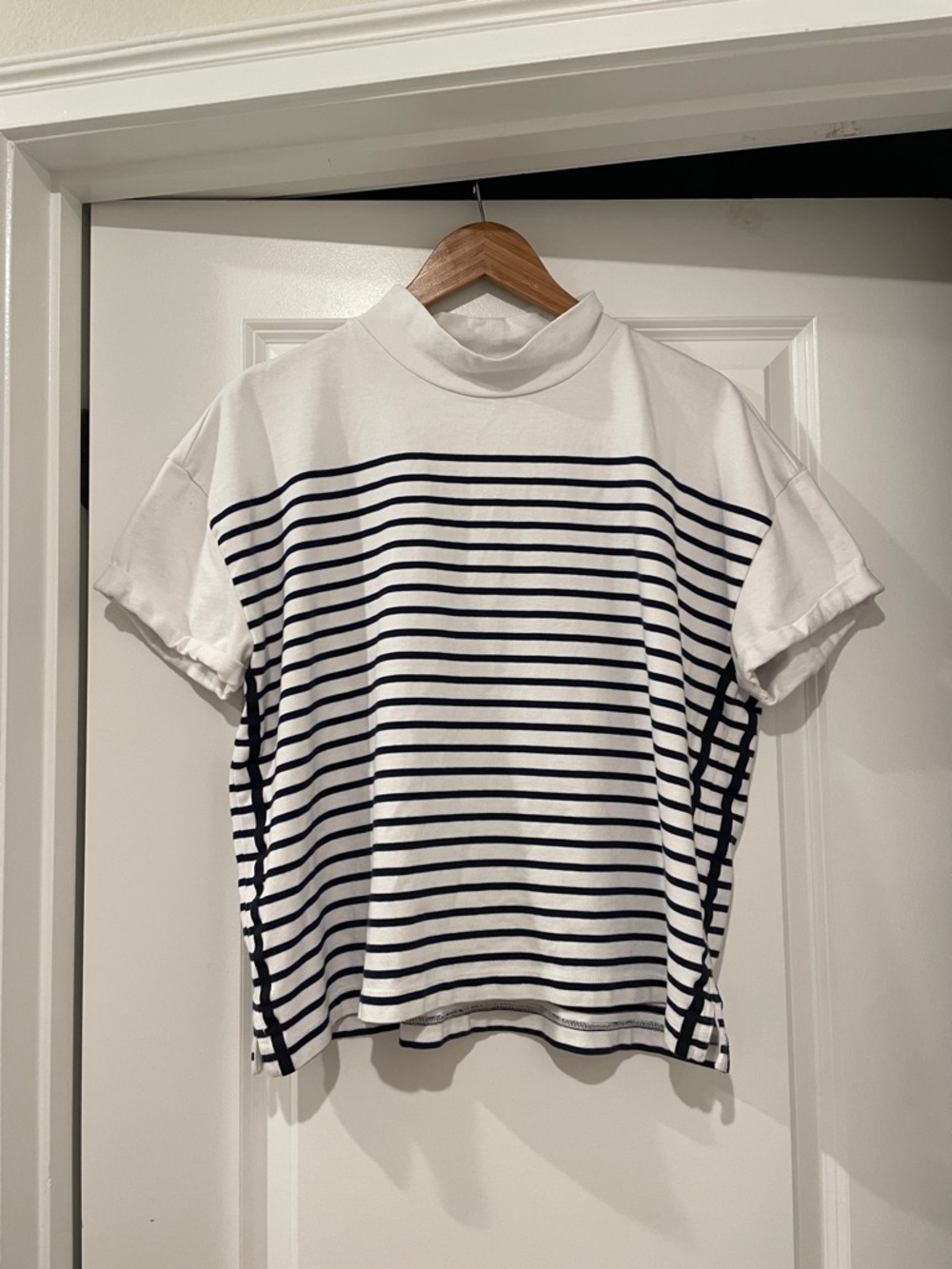 Vineyard Vines Striped Jamestown Funnel Neck Top navy white large